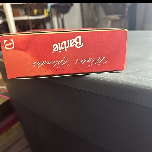 Barbie 1998 Avon Exclusive Winter Splendor Doll Special Edition - Picture 5 of 5